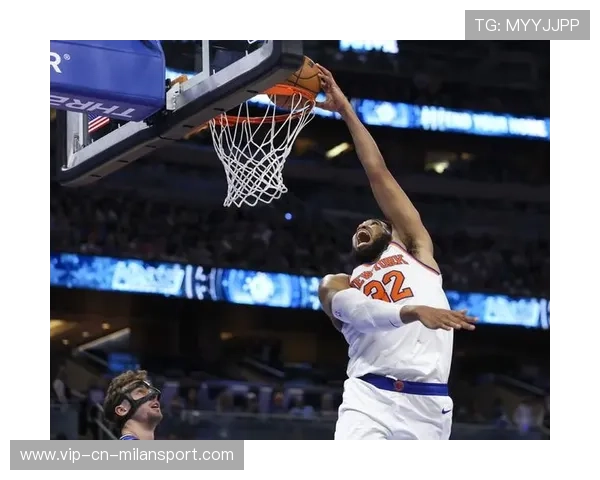 唐斯篮下补篮稳稳命中，森林狼主场取胜