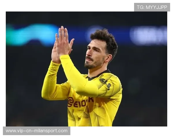 多特胡梅尔斯头球砸入网窝经验尽显——带你走进一场经典逆袭 多特胡梅尔斯头球砸入网窝经验尽显——带你走进一场经典逆袭