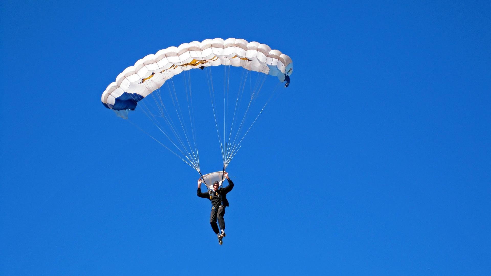 王楚钦完成绝杀乒乓球团体赛，王楚钦乒乓球个人资料